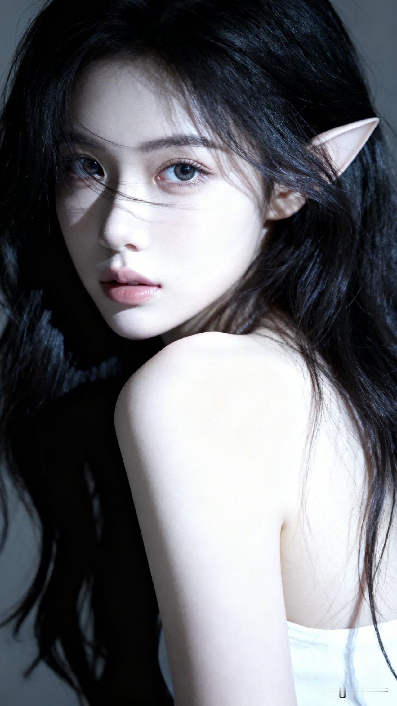 ：修行者总说‘’一念成佛一念成魔‘’，佛好魔坏～也总有人说“人妖殊涂”，字面意思