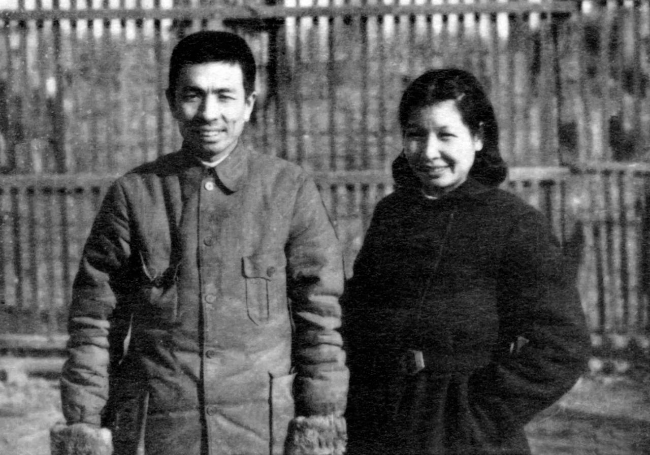 1965年陶铸从北京开会回来，一脸凝重。妻子曾志一向不打听丈夫的工作，这次终于忍