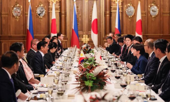 东京会谈，一场各取所需的空欢喜当地时间5月28日傍晚，日本首相高市早苗在