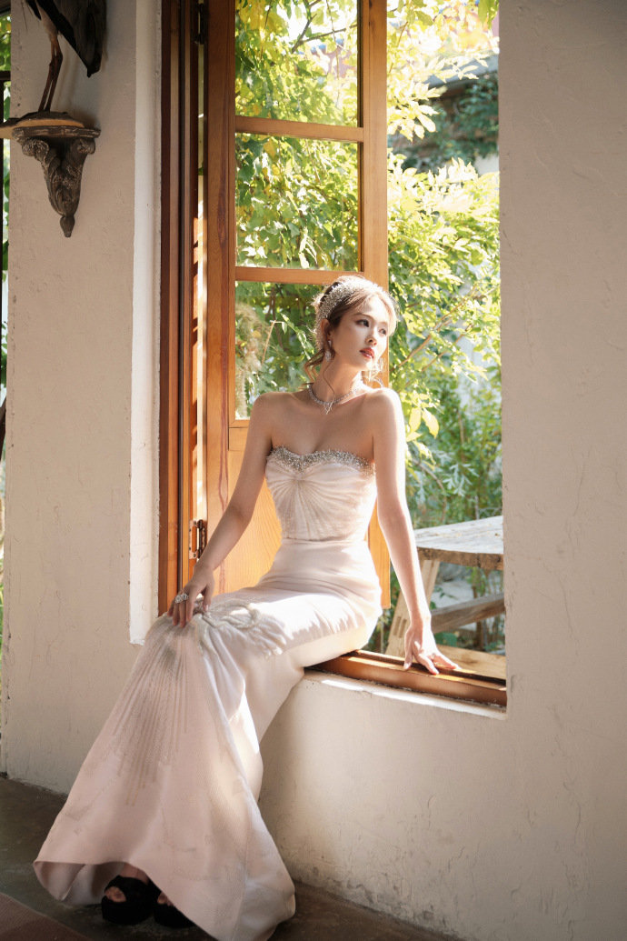 白鹿冻梨vs莫离vs叶璃白鹿提冻梨走红毯白鹿冻梨vs莫离vs叶璃，白鹿提冻梨