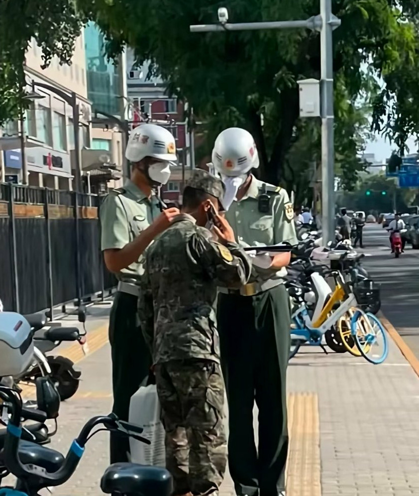 怎么回事，自己人抓自己人？