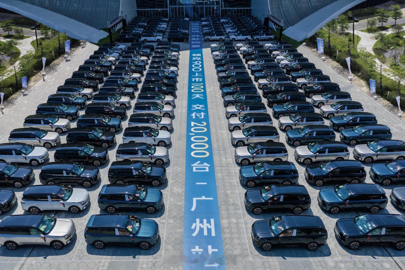 领克900上市100天交付了20,000台。其中5月销量达5,