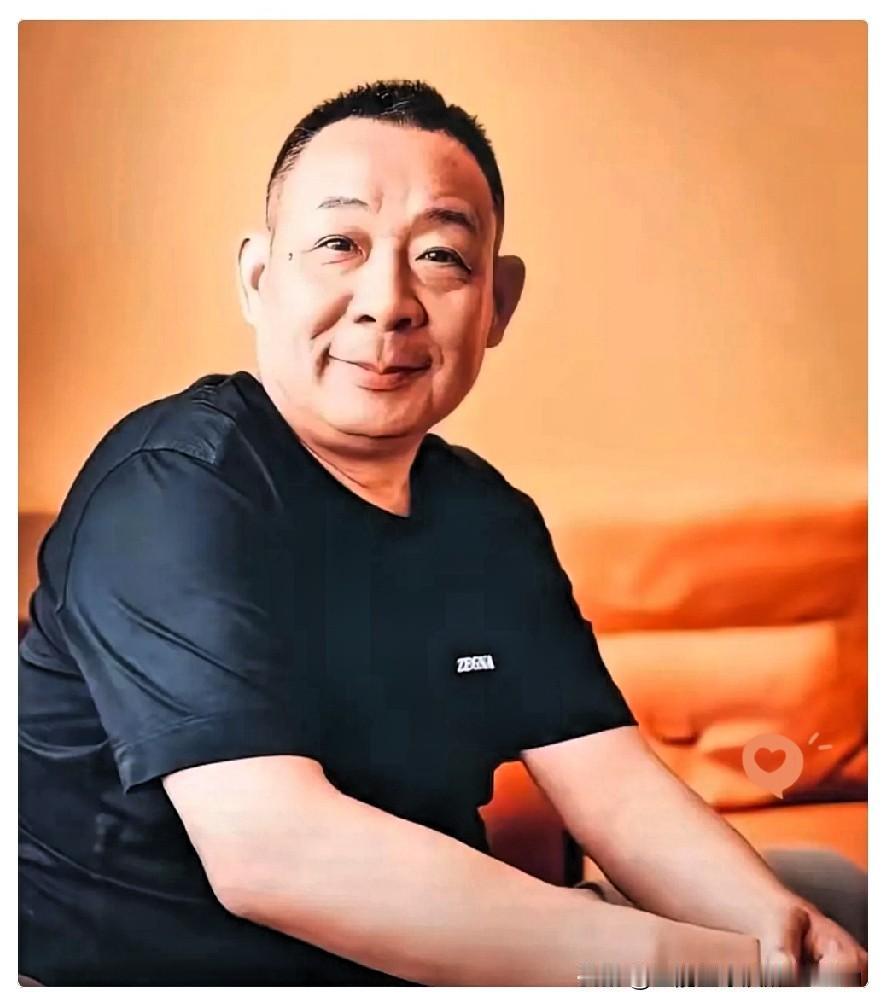 据胖东来的供货商说，很多人愿意给胖东来供货的原因是：胖东来绝不拖欠货款，供货商完