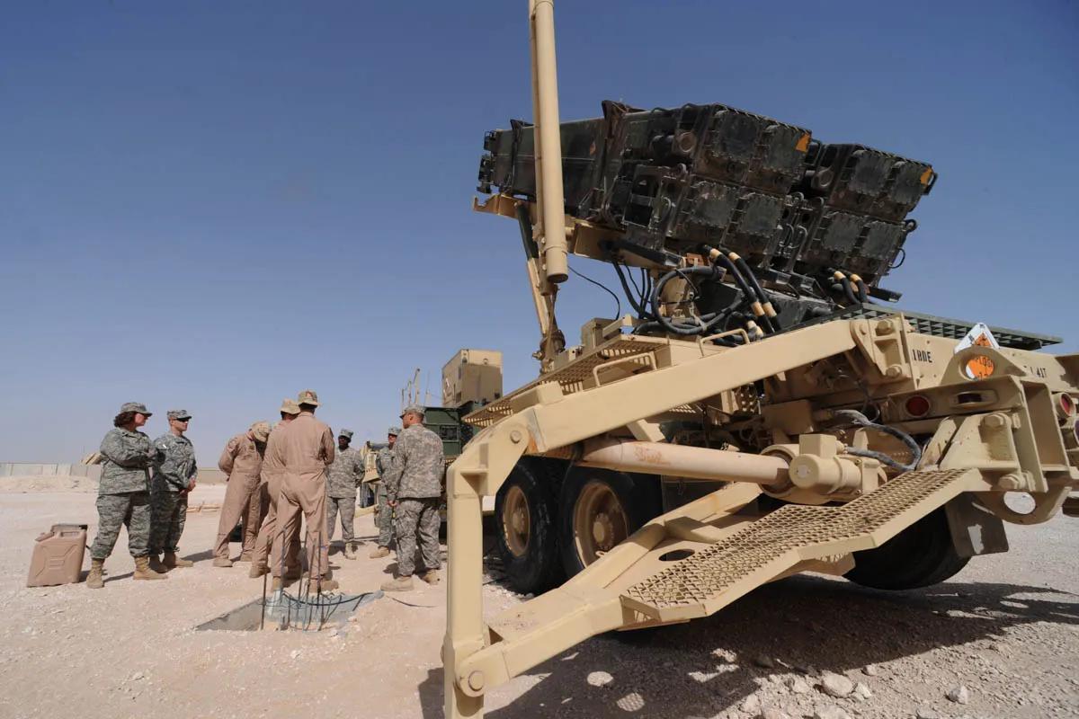 美国彭博社报道称，卡塔尔仅能维持4天的防空反导作战，因为防空/反导导弹的消耗太快