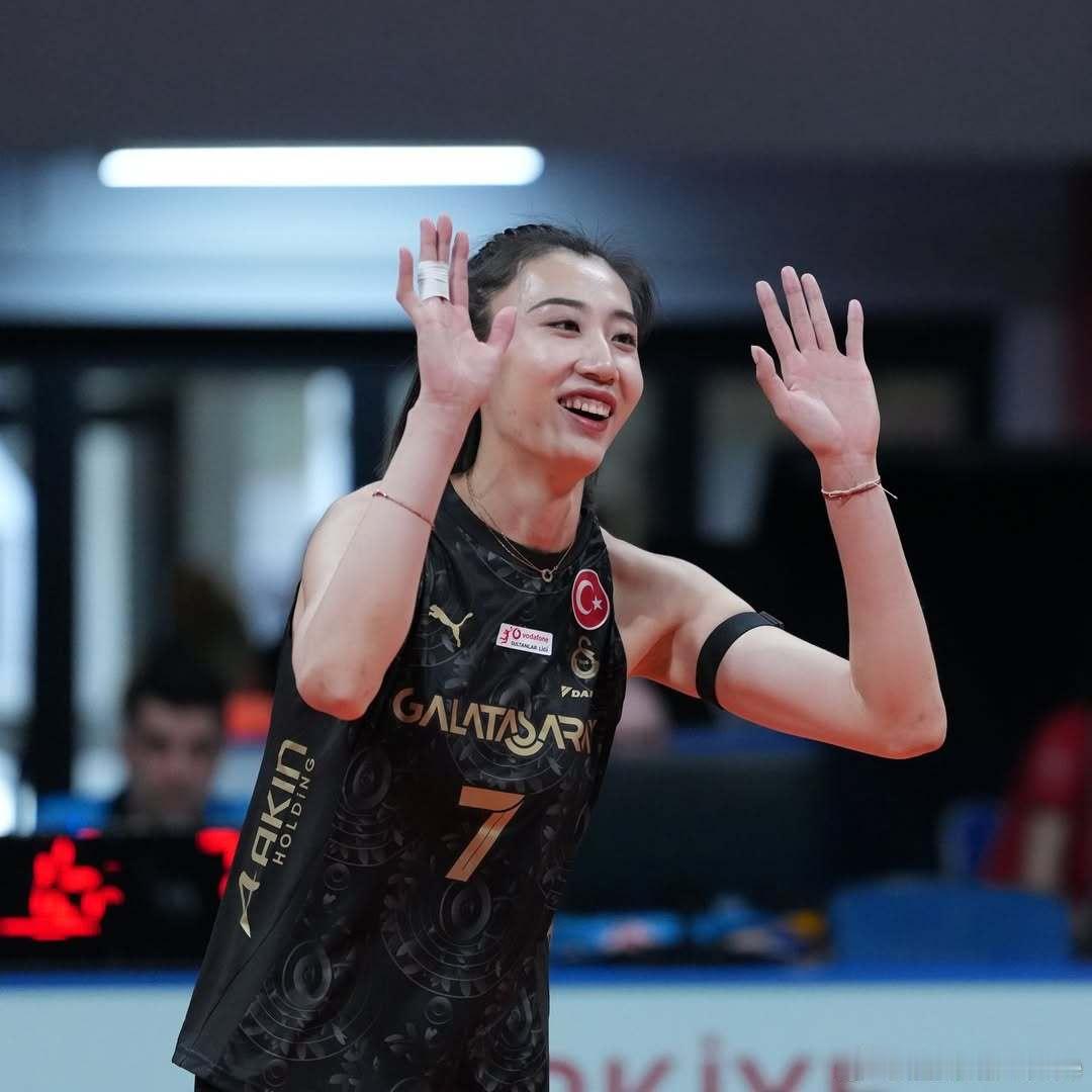 王媛媛留洋第一季📊土超女排联赛第16轮结束后，国手王媛媛在拦网总得分榜位列