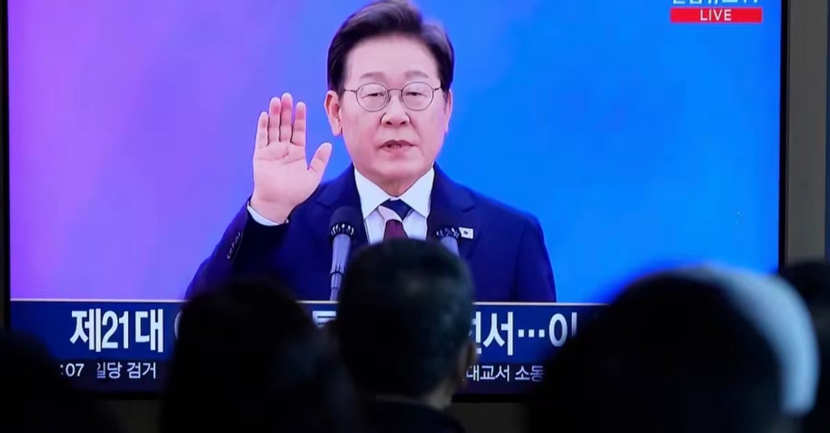 李在明说总统府像“墓地”；尹锡悦所属政党警告：2个月内或重选总统李在明火速履