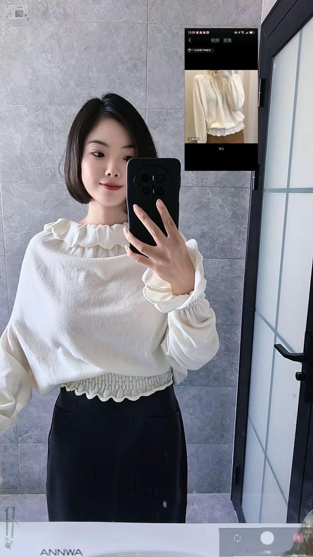 当我把衣服穿反了，还问店家为啥和图片不一样，店家也懵了说衣服做反了给我换一件😄