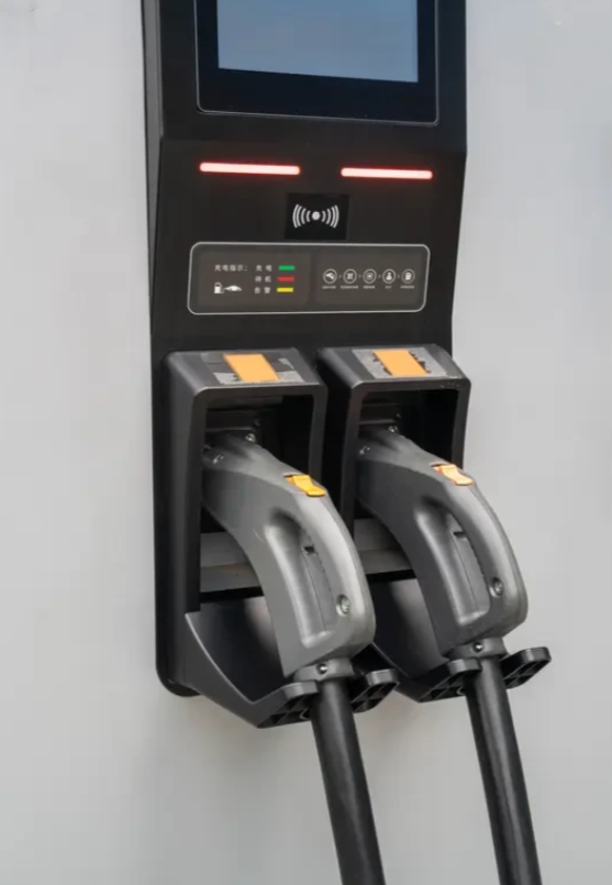 固态电池落地了，车企抢着宣传，用户却在原地犹豫