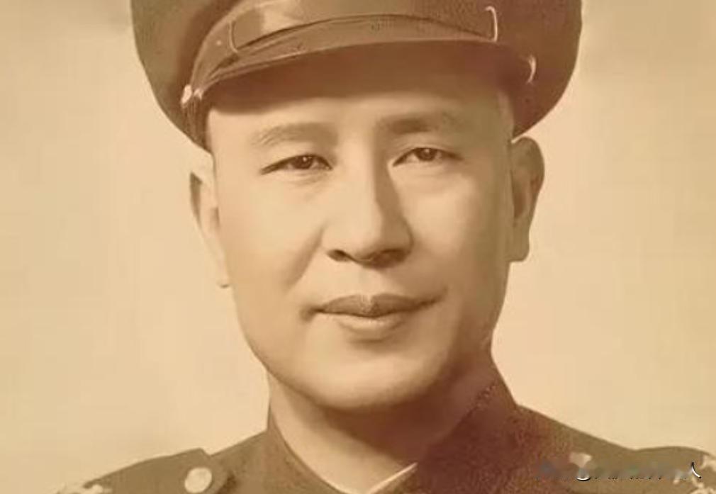1949年，"小诸葛"白崇禧向蒋介石献策：反正打不过解放军，不如集中全部兵力，南