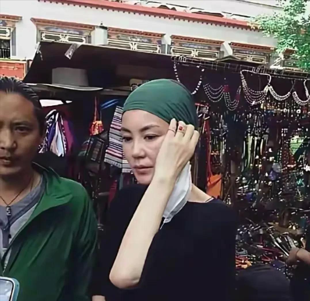 你发现了吗？王菲虽然颜值比不上那些大美女但她的气场真的跟一般人不一样！不信你来