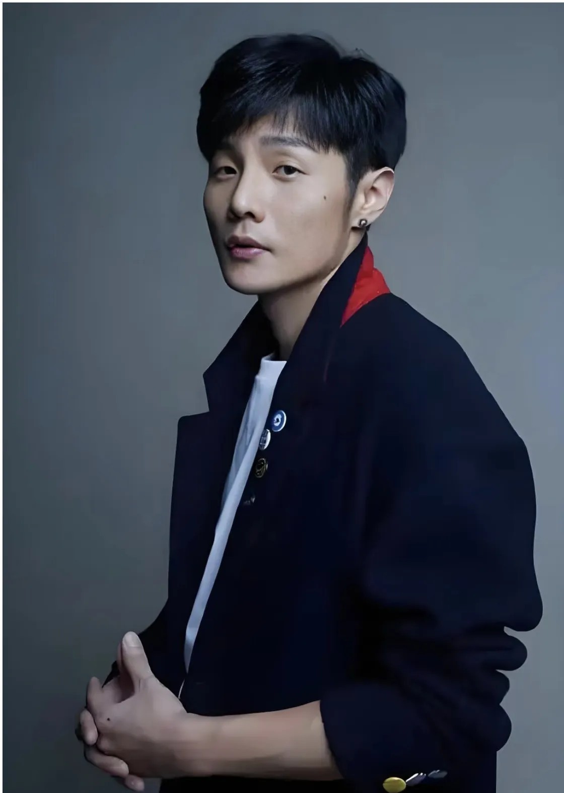 发现没，单依纯改编翻唱《李白》，最大的受益者不是单依纯，也不是音乐制作人常