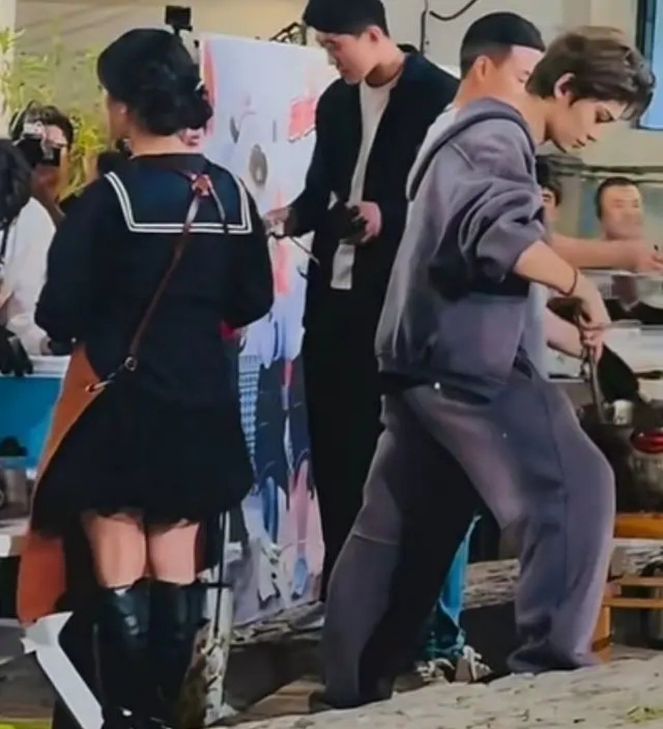 沈月每次路透都给人一种邋遢的感觉