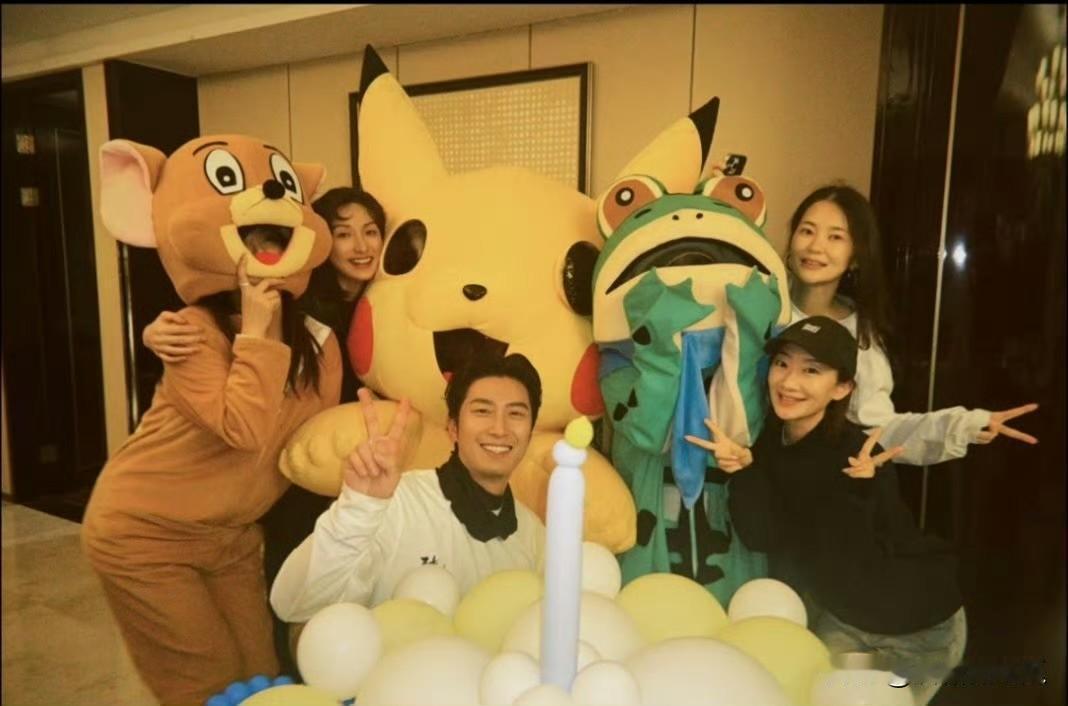 窦骁何超莲真的应该感谢向太两个人本来就是有误会，一直僵持着，被向太这么一搅和，