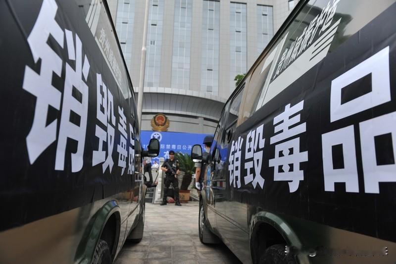 给孩子的暗网安全提醒1. 暗网是互联网的“地下黑屋”，普通浏览器进不去，得