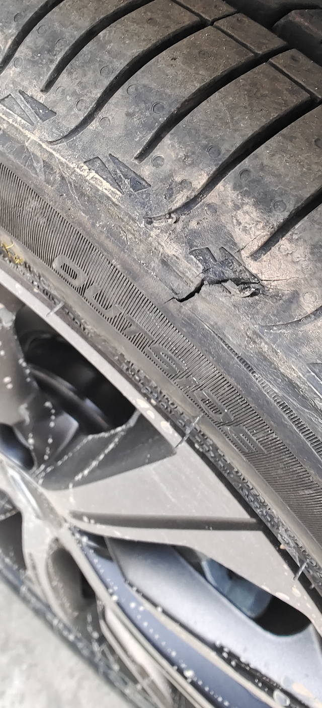 四代帝豪轮胎提车一星期，底盘太低，应该是压到什么东西了。轮胎能修复吗？如果能修