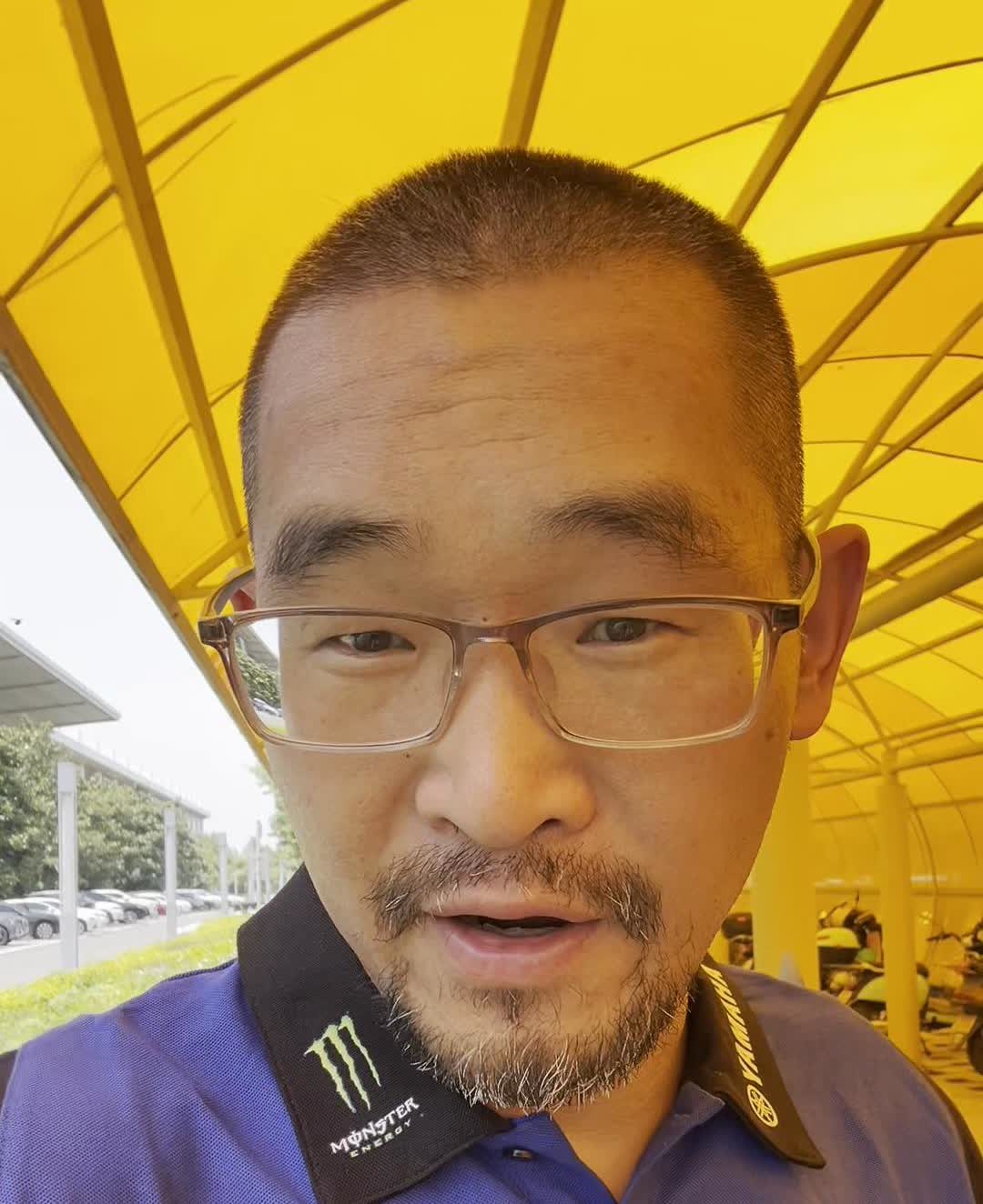 雅马哈天剑王。我在车棚里发现一辆经典车型R3，不知道有多少车友见过这个车或者