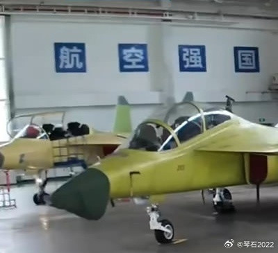 中华田园蜂，打脸来了！说什么外观设计的呢？我在去年就说过洪都是有野心的。他肯定不
