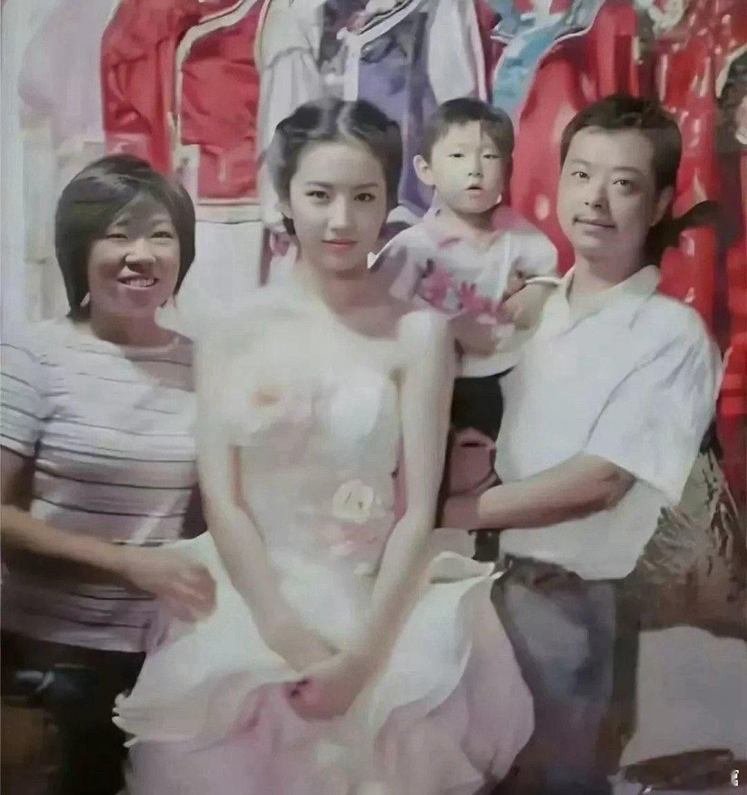 那个年代，很难想象刘亦菲当时有多美