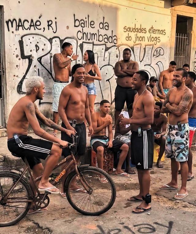 宁肯锦衣夜行，也不要富贵还乡！想想那些巴西足球天才，在欧洲联赛风光无限，赚得盆