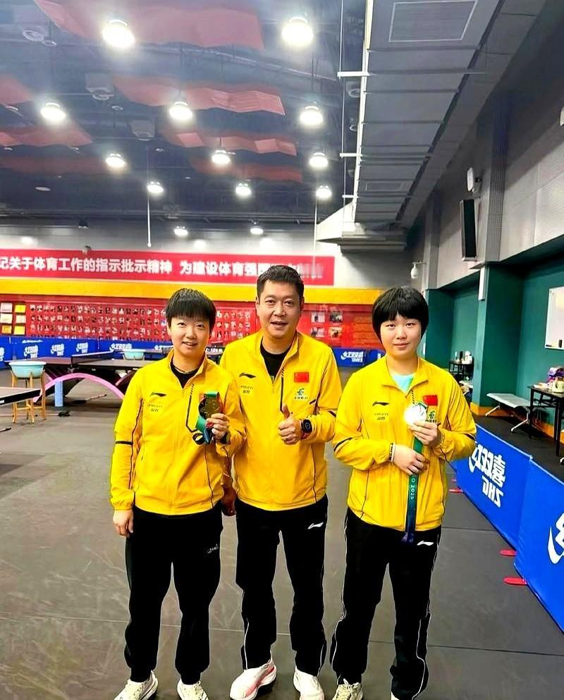 邱贻可“一带二”的局面，终于要结束了？邱指导手下，一个是世界第一孙颖莎，一个