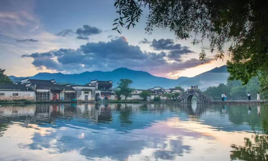 中国十大最美村庄排行榜中国地域辽阔，从江南水乡到西北高原，从深山幽谷到滨海渔