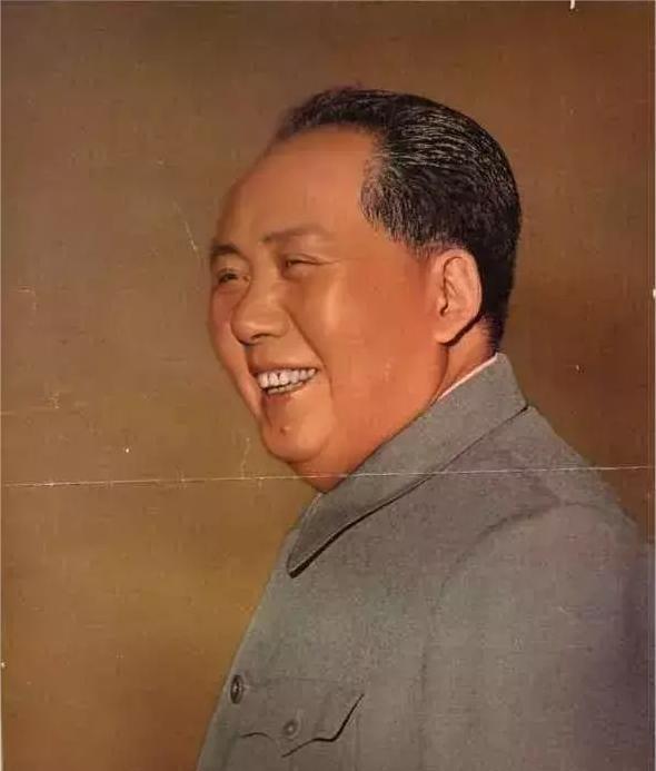 当讲到对毛主席晚年的评价时,好多书籍往往语焉不详,欲说又止。有的一笔带过,
