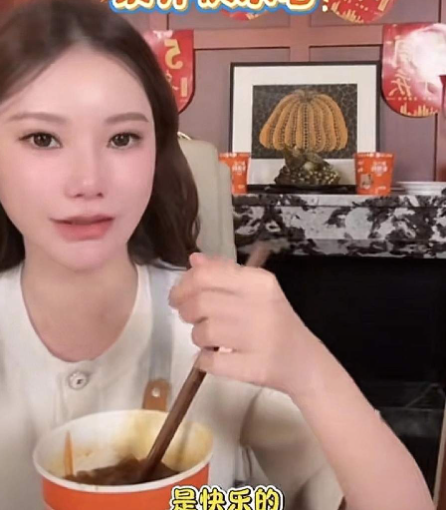 筱梅说，她的快乐来源于陪伴箖箖和玥儿！马筱梅还说了原因，真是太让人佩服了！