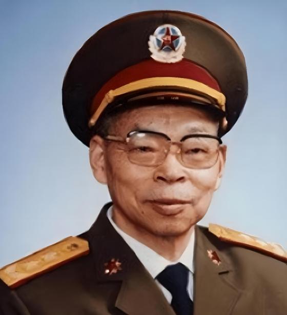 1949年，宋希濂被俘时，看了一眼率部追他的解放军团长，说：“你是军长还是师长？