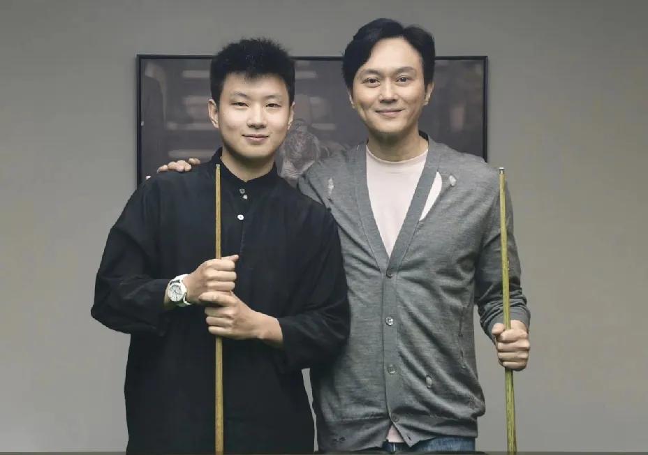 张智霖，高调发文！6月9日下午，香港知名艺人张智霖在社交平台高调发文，这次张