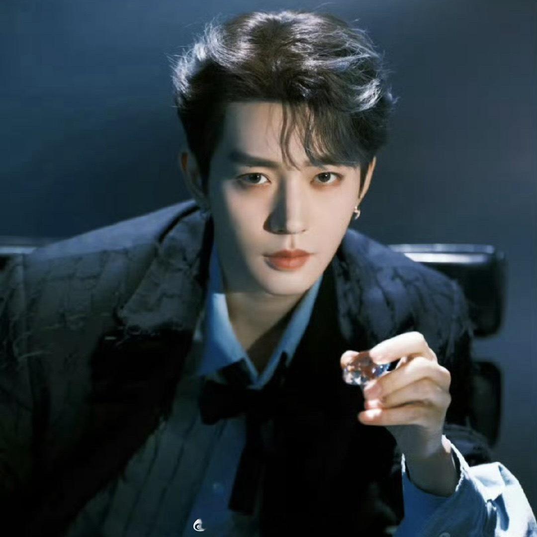 虞书欣和邓为的神仙肉是不是要定了，一边粉丝已经开始吹了其实挺好奇当时虞书欣何与