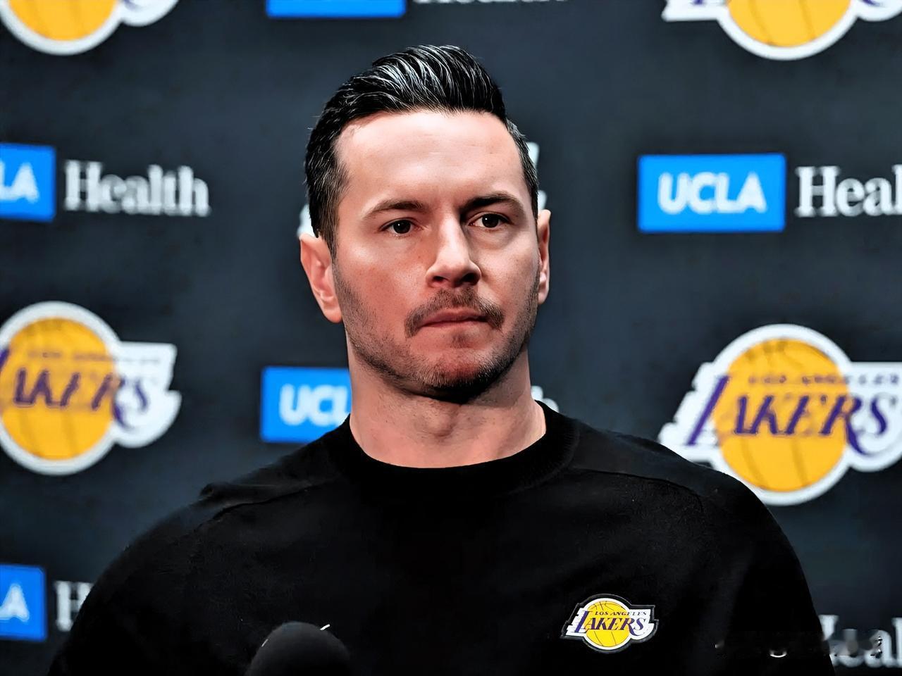 湖人主帅雷迪克摊牌了：下场比赛会很难打，必须彻底终结对手的生存欲望！今天雷迪