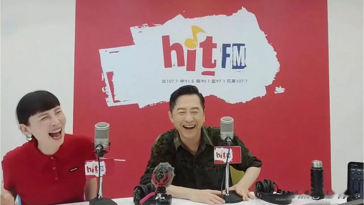 6月24日，魏如萱庾澄庆引起热议，原因是他俩同上一个节目回应了“歌手受害者联盟”