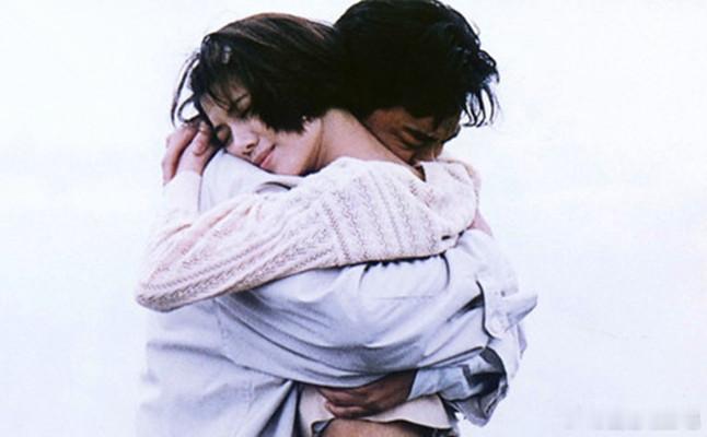 和情人紧紧拥抱来代替讲话，好吗？🌛​​​