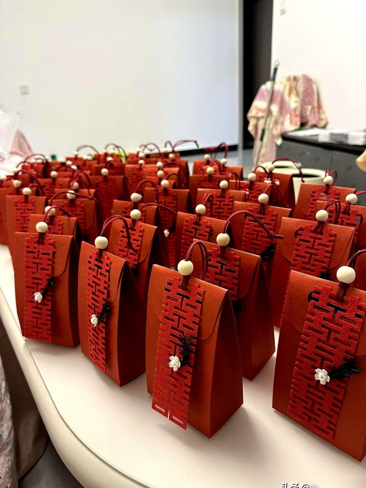 临门一脚，婚不结了。我妹给我打电话的时候，都快哭了。不是吵架，不是出轨，是她