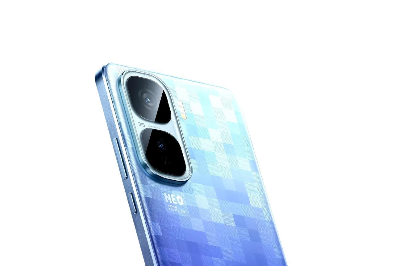 曝iQOONeo10Pro+屏幕看齐旗舰，拥有顶级屏幕的素质！近日，有数码