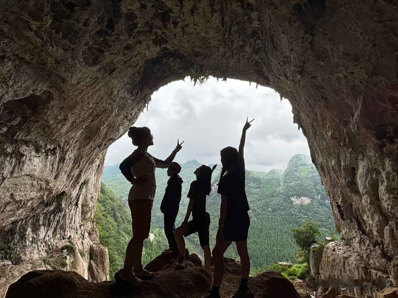 中了，益坤电气中一百股。昨天起个早床，打开电脑坐电脑前看着秒钟。离证券公司下单前