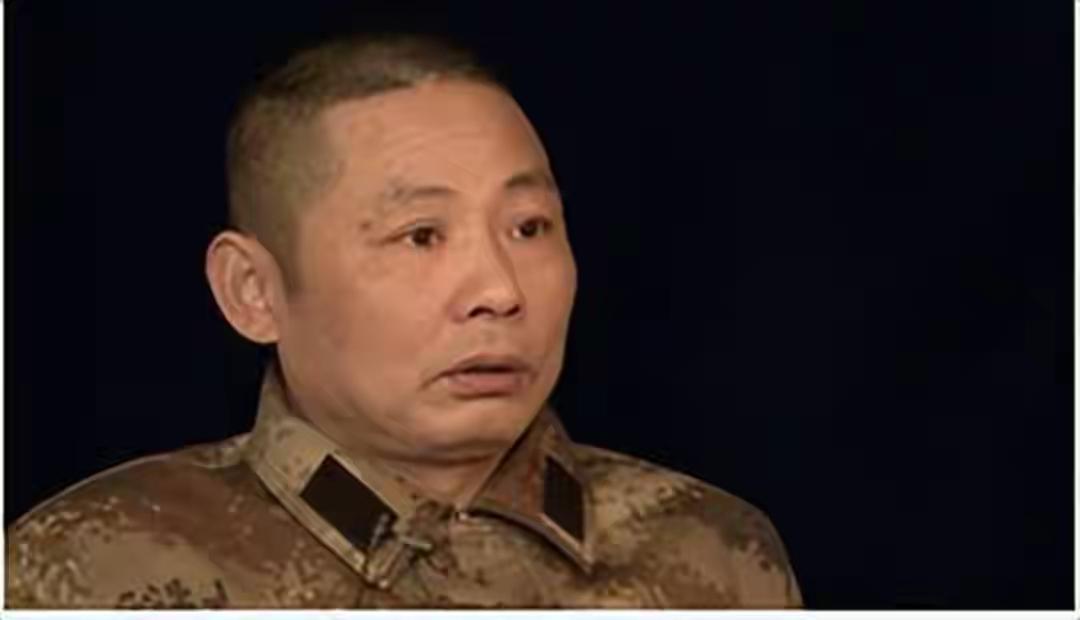 2007年，对越自卫反击战的老兵刘亮华去办低保手续，却被工作人员骂了句“不要脸”