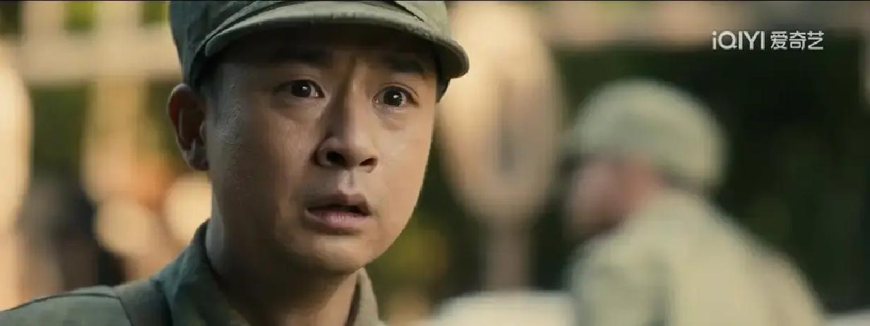 八千里路云和月看到二十集我直接懵圈。孟万福这哥们几乎每集都蹦跶。淞沪会战