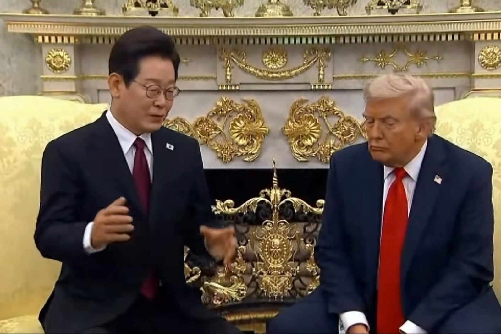 敲打韩国，还得是特朗普有水平！7月底，当美国与韩国关税代表团在关税加征额度的谈判中，双方陷入谈判僵局