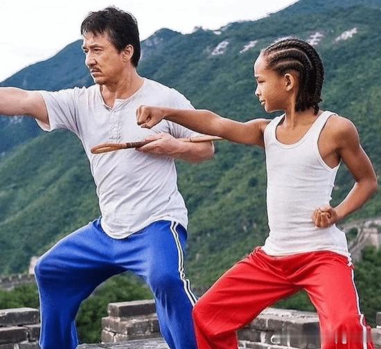 《功夫梦》演员祝贺成龙72岁生日今年4月7日，成龙迎来72岁生日，《功夫梦》中与