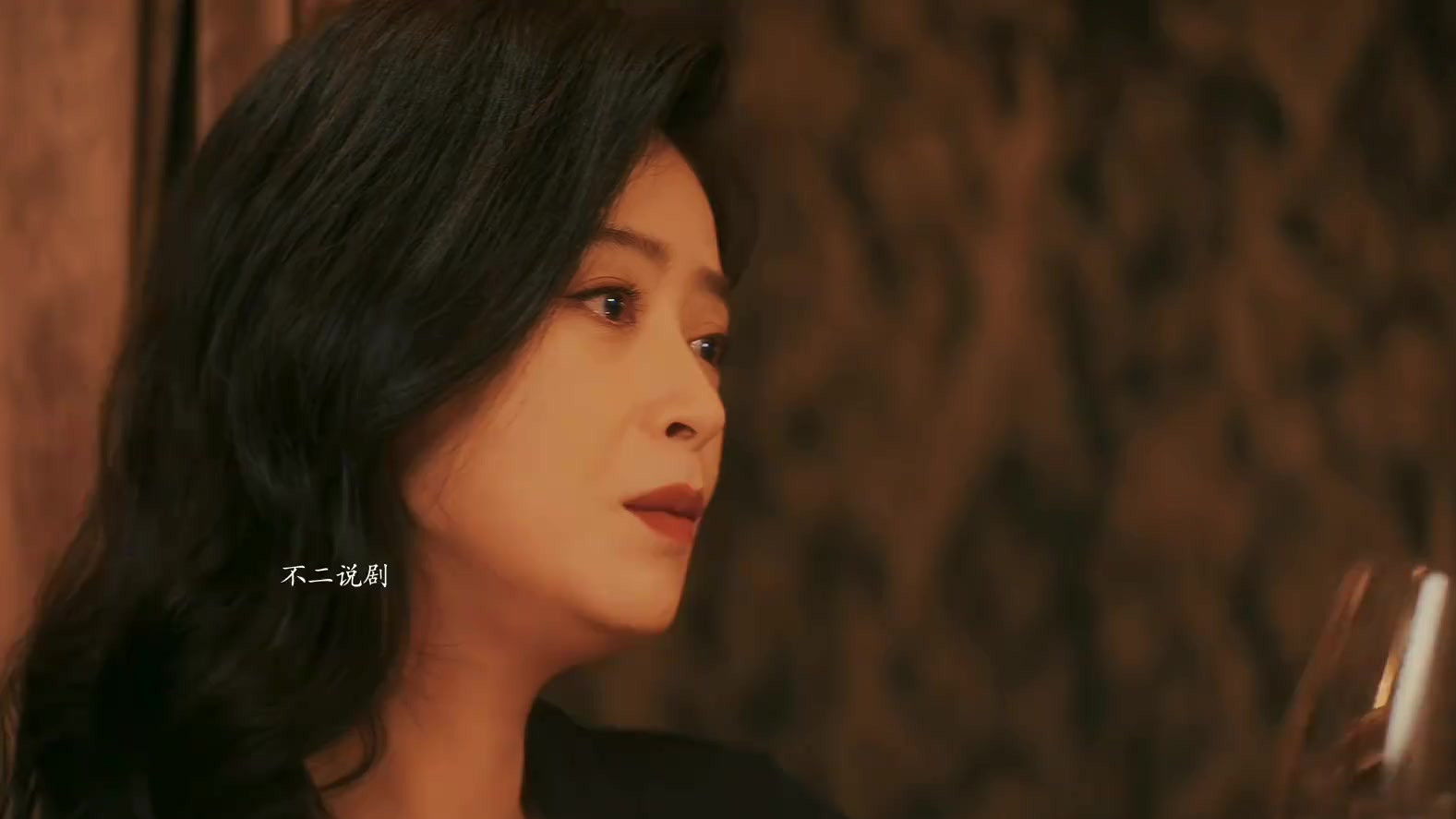 暗恋者的救赎：第1集 |蒋欣新剧开播便约会有夫之妇 情商颜值双在线的她 以为拿下眼前的男人手拿把掐 没想到却遭遇人生滑铁卢