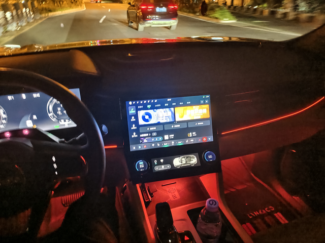 领克09三年用车体验分享自从22年12月提了领克09phevHalo版本，两