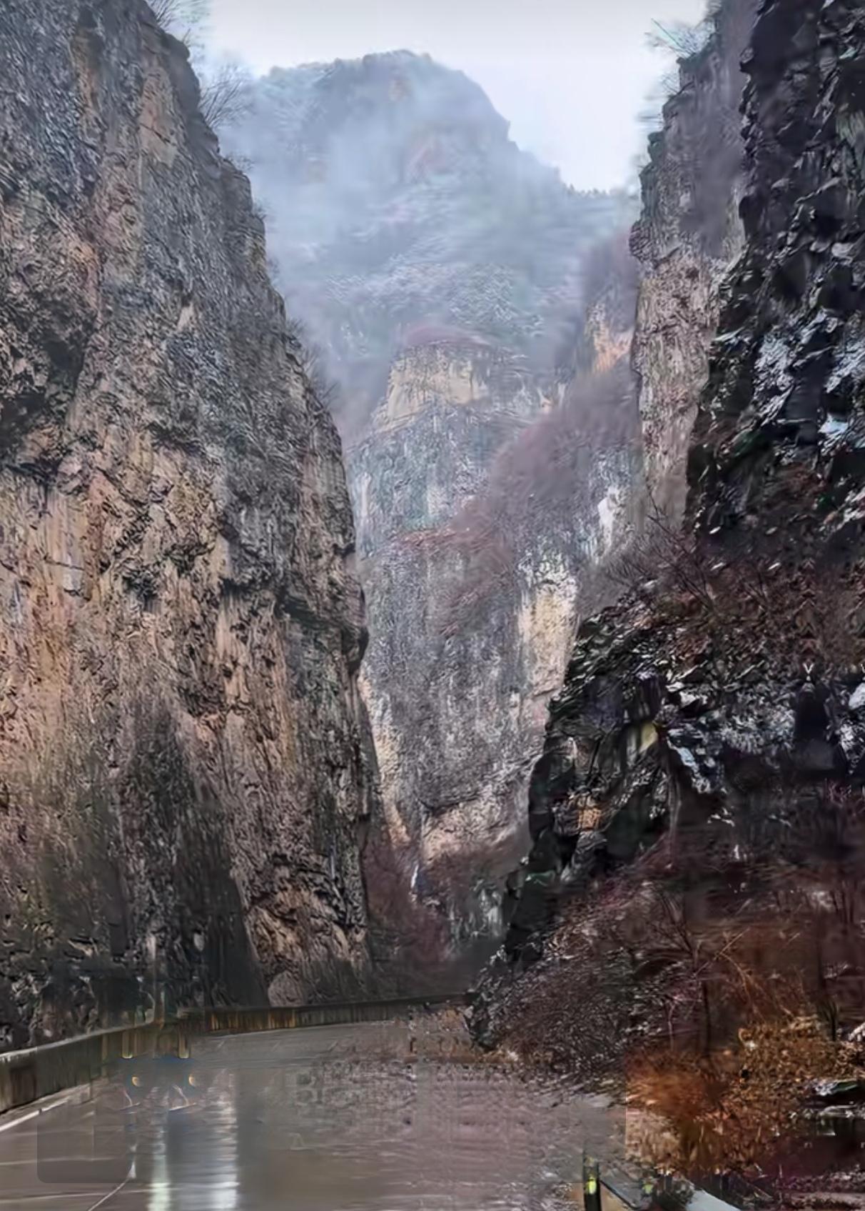 简直是坑人啊！不知道有没有同程的股票。昨天购买上海到合肥的高铁票，本应