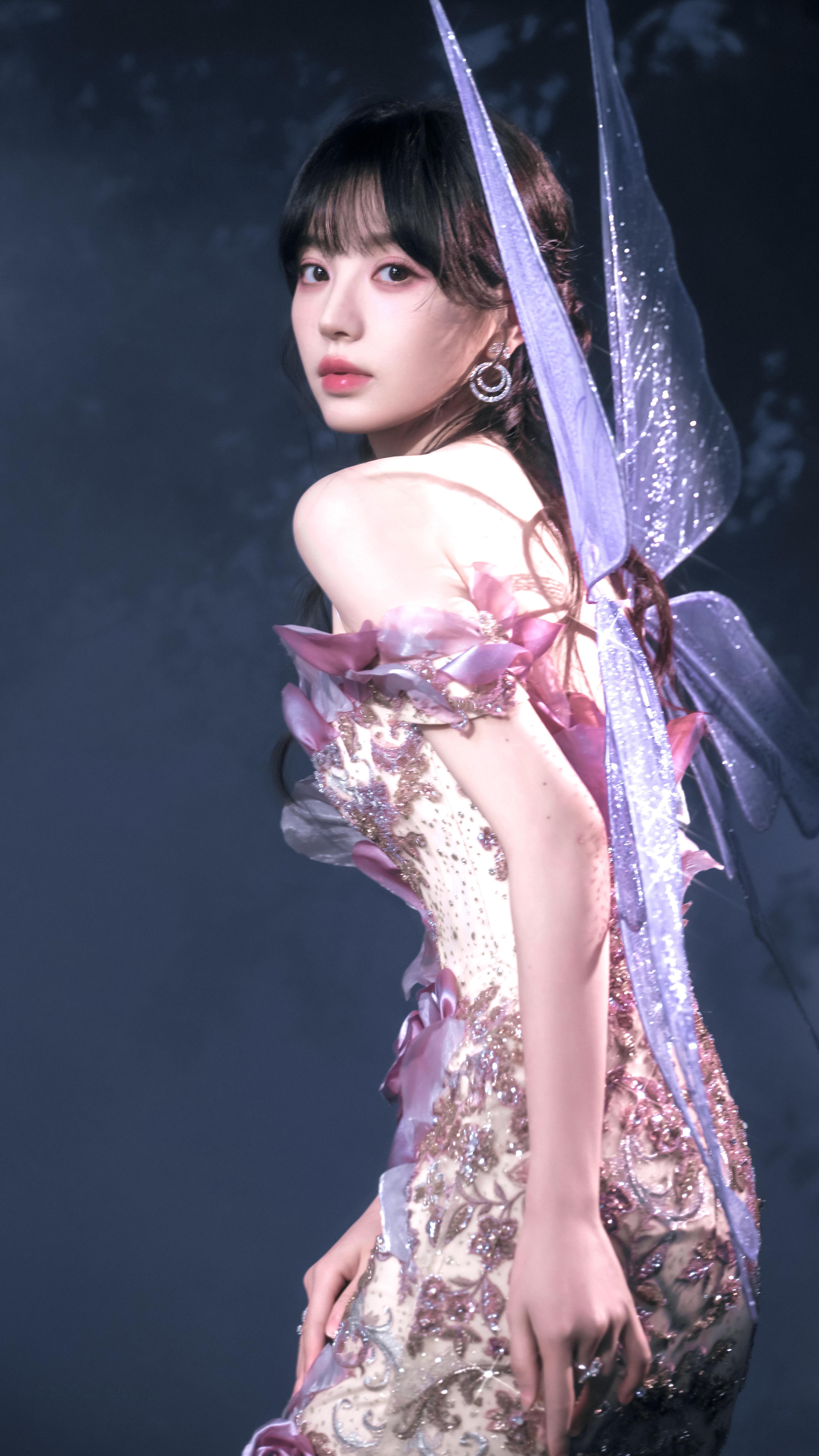 田曦薇/蝶翼少女🦋被田曦薇一套饭撒小连招美晕了*田曦薇紫玫瑰鱼尾裙​​​