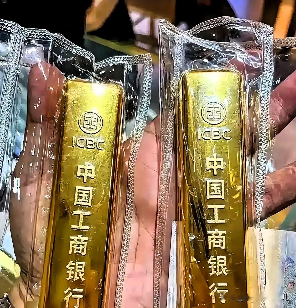 今天去银行取了到期的20万存款，存款时利率是3.1%，现在续存一年期只有1.1%