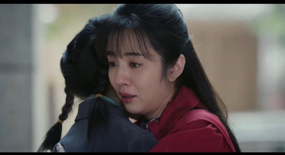 面对楚嘉禾对易青娥（刘浩存饰演）突如其来的示好，大家心里都不禁犯嘀咕：这只平时趾
