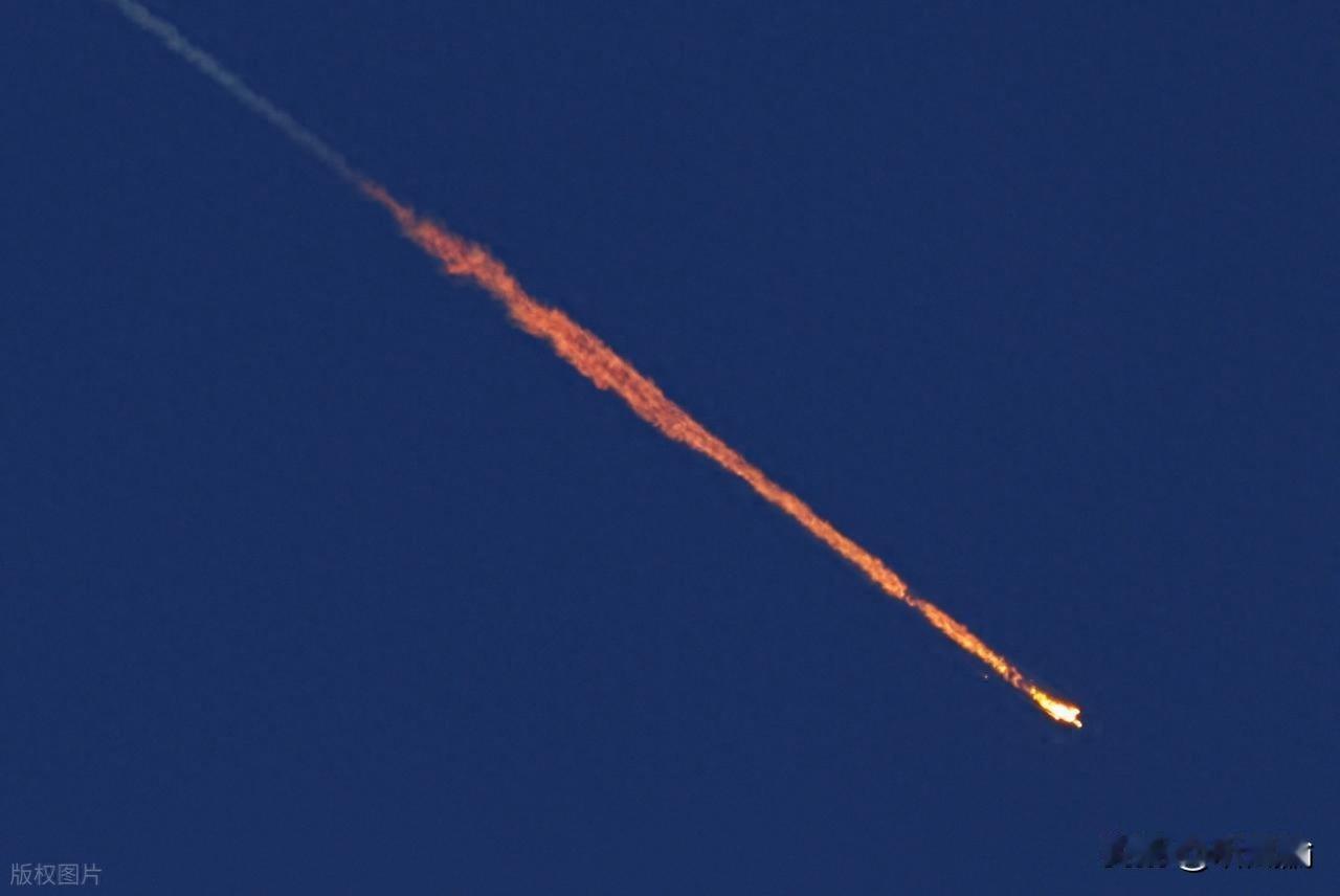 伊朗击落美军顶级无人机，2.4亿美元打水漂近日，伊朗防空部队击落一架美军MQ