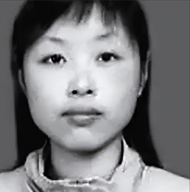 2008年地震，四川一21岁女老师被埋进废墟，身体断成三截，腹部被击穿，救援人员