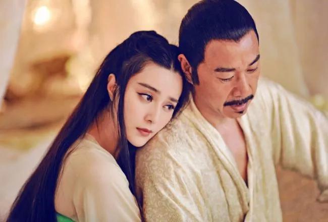 一日，李世民去世前，别有意味问武则天：“我走了，你怎么办？”武则天知道自己面临生