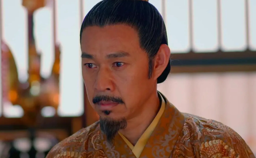 公元626年，李世民在玄武门之变中射死了兄长李建成，杀死弟弟李元吉。之后，他却